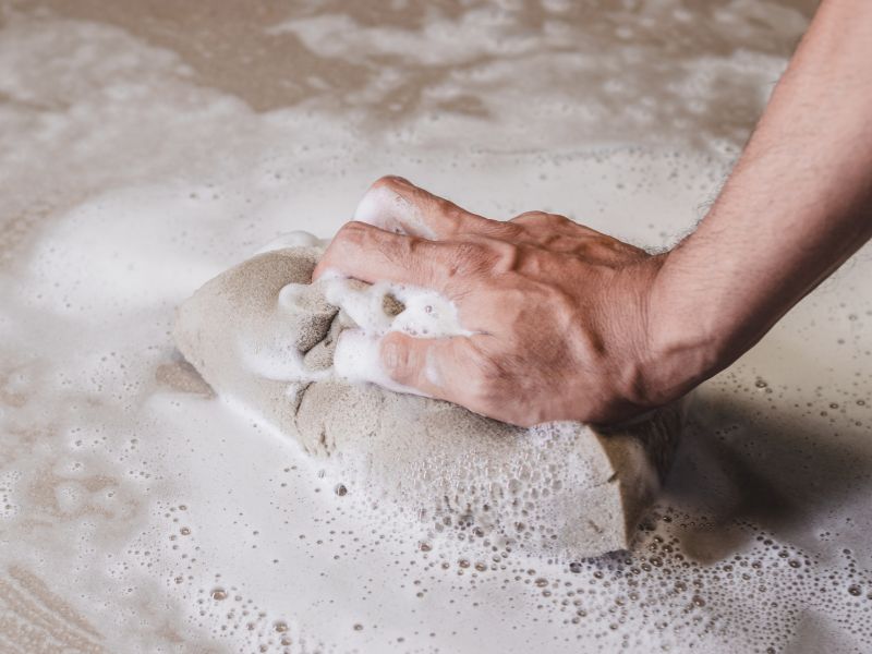 Płytki marmurowe – czym i jak czyścić marmur na podłodze?