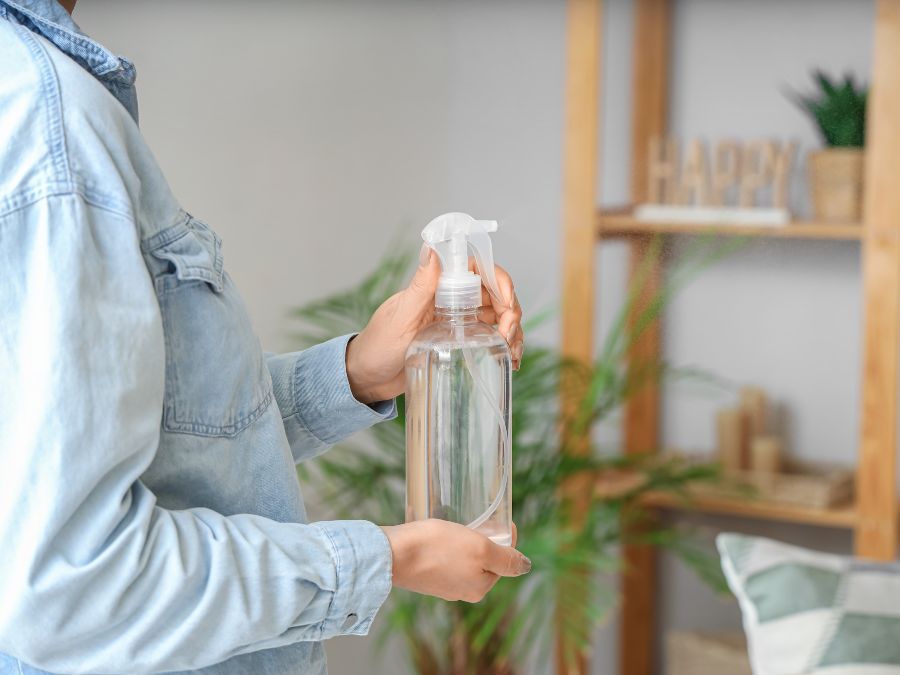 Czym różni się neutralizator zapachów od odświeżacza powietrza?